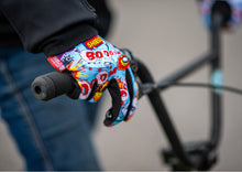 Load image into Gallery viewer, Shield Protectives Gloves Pop-Art