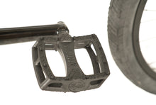 Load image into Gallery viewer, Colony Eclipse 24" Complete Bike