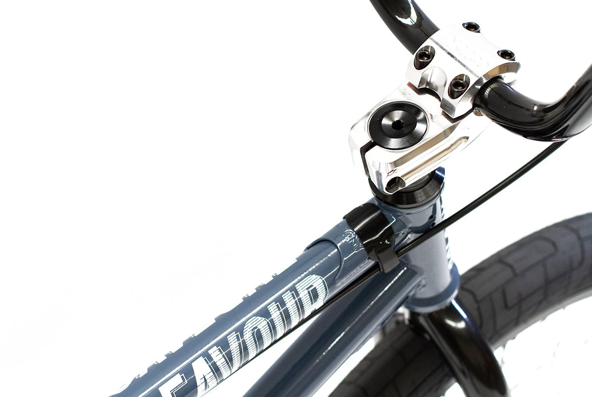 Colony Endeavour 21 Complete Bike